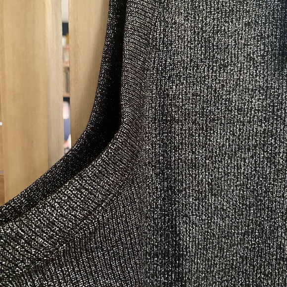 Metallic Ribbed Tank top - Picture 5 of 5